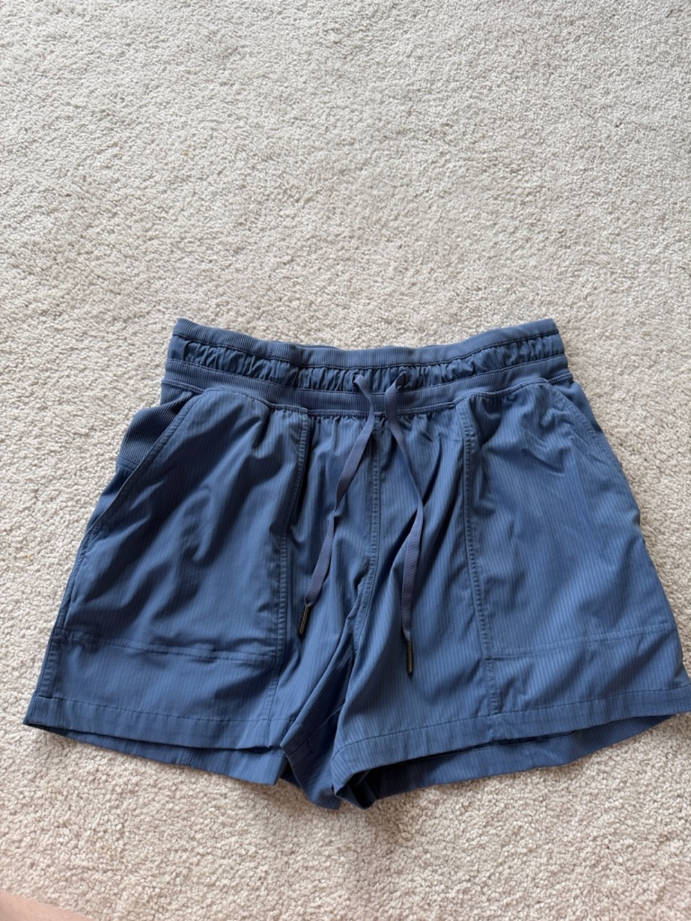 Dance Studio shorts in Oasis Blue size 6